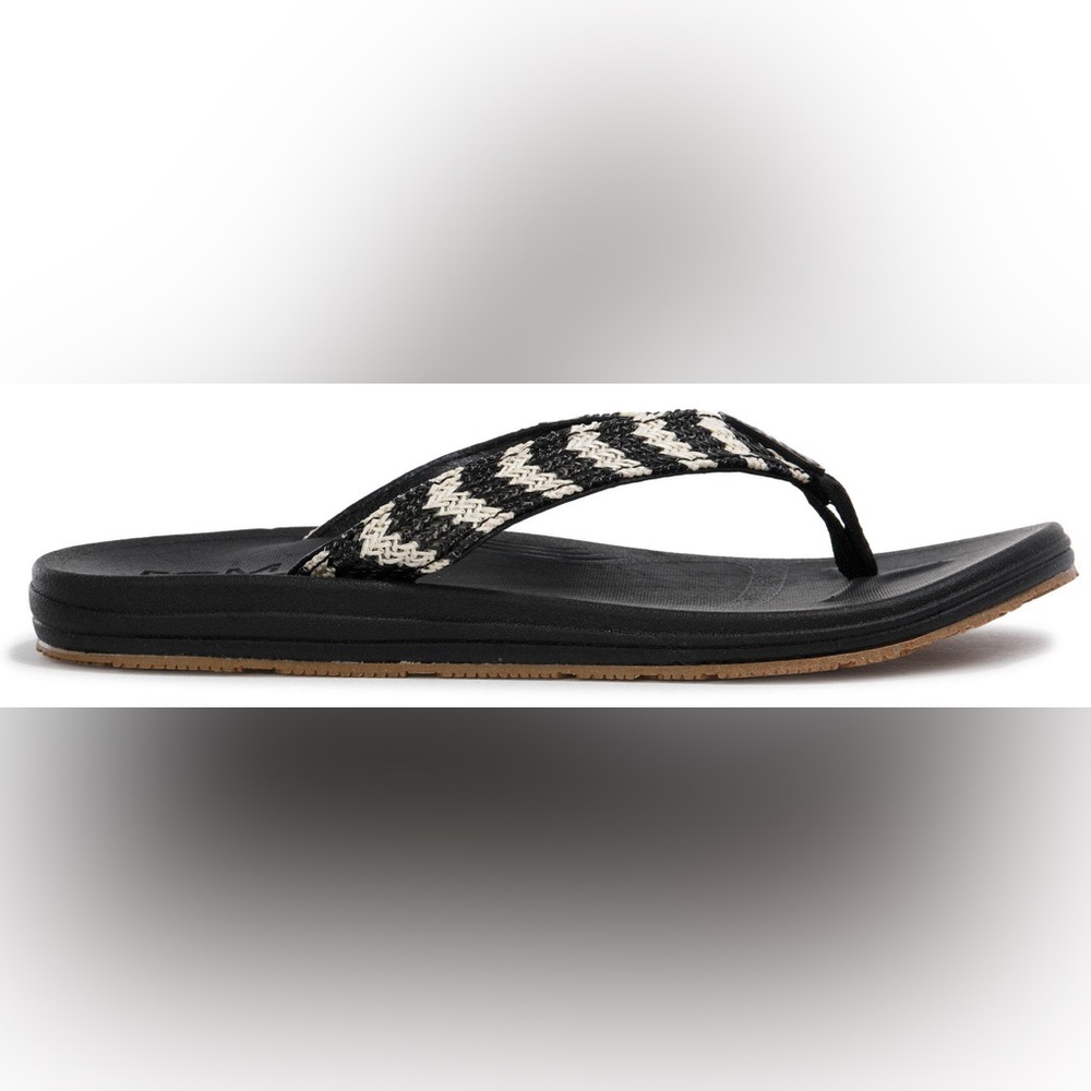 Roxy Black and White Flip Flop Beach Casual Sandals with Chevron Design 7 - Picture 3 of 5
